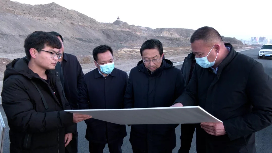 杨恭郝效冬调研陶瓷片区综合开发工作